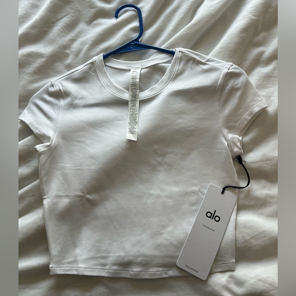 Alosoft crop finesse short sleeve- white size XS